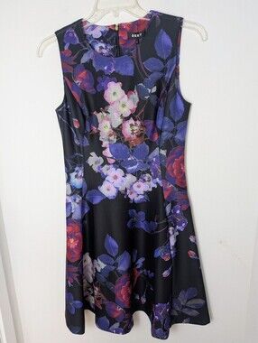 NWT DKNY MIDNIGHT Floral BLOOM PLEATED Fit And Flare DRESS SIZE 8 Black Jersey